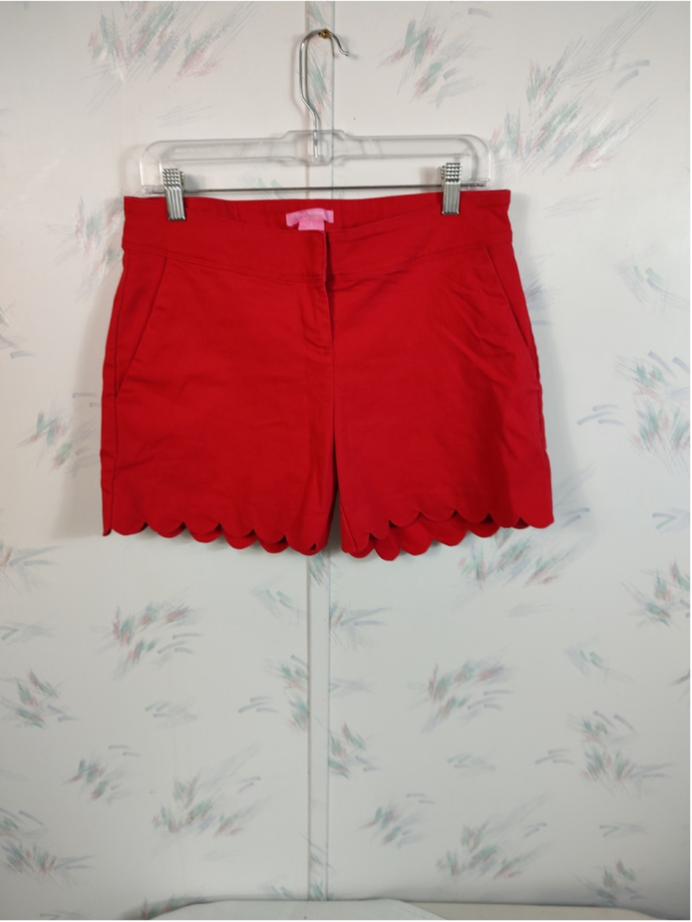 Women's Isaac Mizrahi Red Scalloped Hem Shorts Size 6